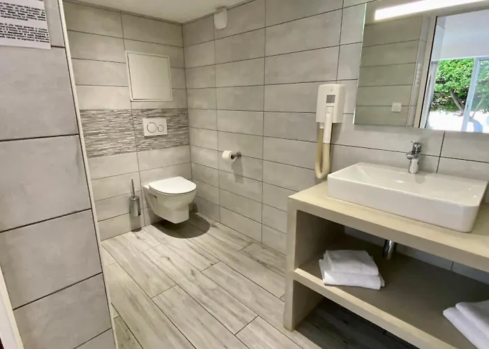 L'ondine Hotell Algajola (Corsica)