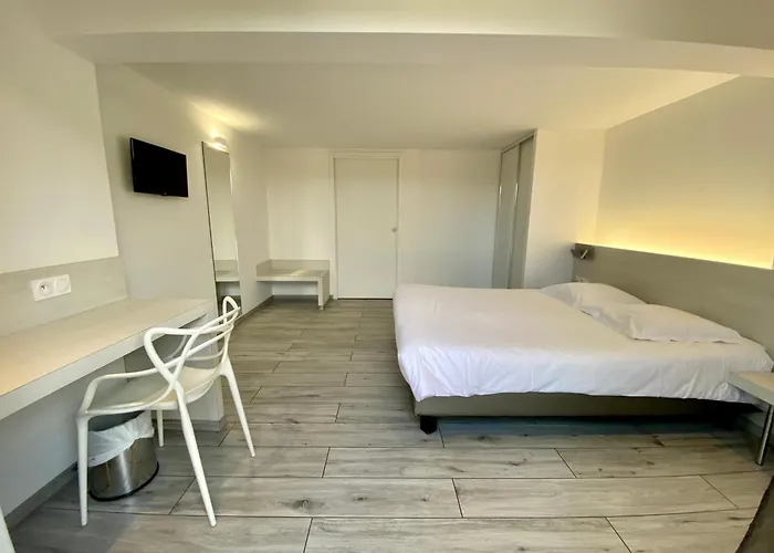 L'ondine 2* Algajola (Corsica)