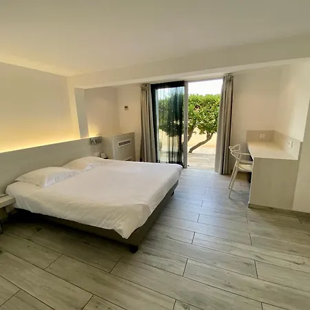 L'ondine Hotel 2*
