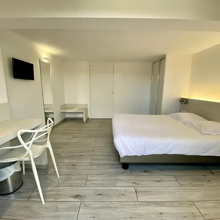 L'ondine 2* Algajola (Corsica)