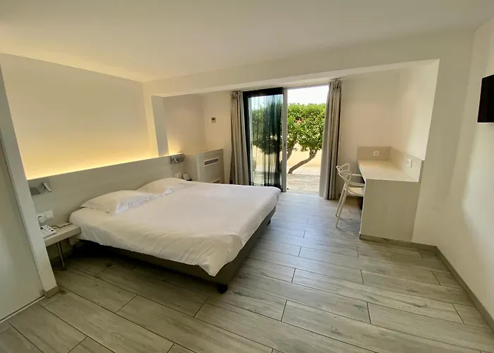 L'ondine Hotel 2*