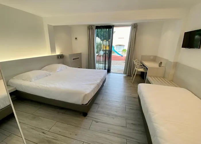 L'ondine Hotel Algajola (Corsica)
